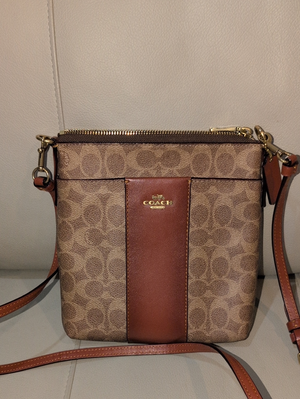 Coach Kitt Messenger Crossbody Bag - Picture 1 of 11